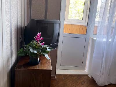 квартира за адресою Ольжича вул., 4