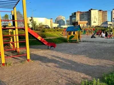 квартира за адресою Ревуцького вул., 40-Б