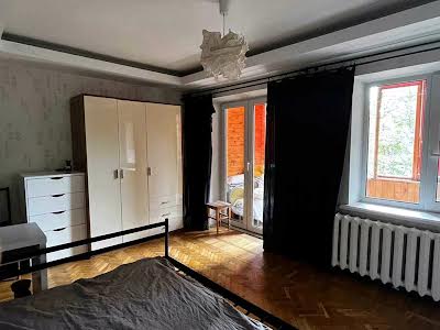 квартира за адресою Солом'янська вул., 21
