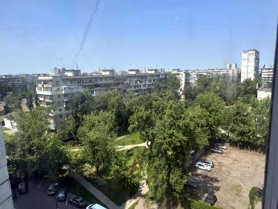 квартира за адресою Мілютенка вул., 17-А