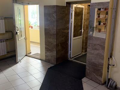 квартира за адресою Урловськая, 11А