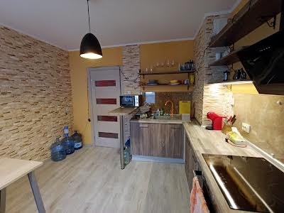 квартира за адресою Сергія Данченка вул., 3