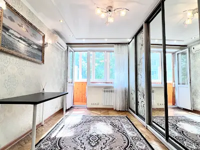 квартира за адресою Верховинна вул., 85