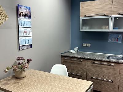 комерційна за адресою Глибочицька вул., 40
