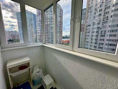 квартира за адресою Олени Пчілки вул., 7