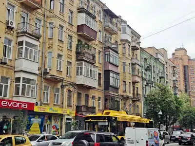 комерційна за адресою Січових Стрільців вул. (Артема), 55