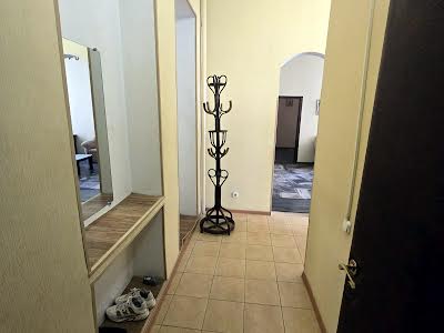 квартира за адресою Михайлівська вул., 24б