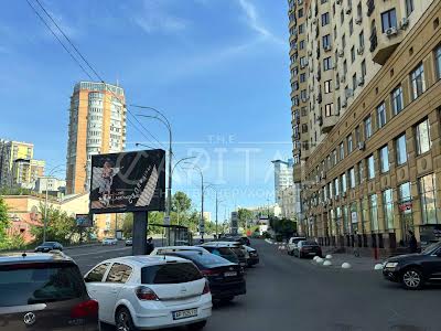 комерційна за адресою В'ячеслава Чорновола вул., 29