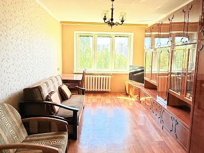 квартира за адресою Василя Кучера вул., 2а