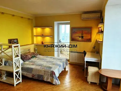 квартира по адресу Уинстона Черчилля ул. (Красноткацкая), 18-Б
