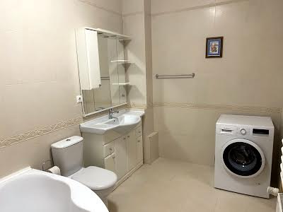квартира за адресою Раїси Окіпної вул., 8