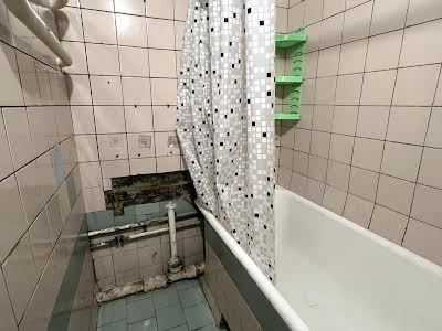 квартира за адресою Зої Гайдай вул., 9-А