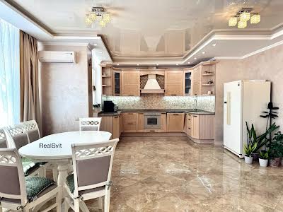 квартира за адресою Воскресенська вул., 14б
