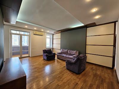 квартира за адресою Панаса Мирного вул., 8