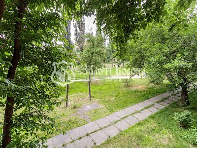 квартира по адресу Ореста Левицкого ул. (Академіка Курчатова), 8