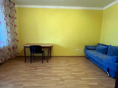 квартира за адресою Олени Пчілки вул., 2