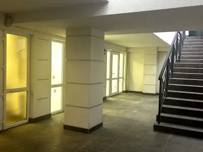 комерційна за адресою Михайла Максимовича вул. (Онуфрія Трутенка), 24-В