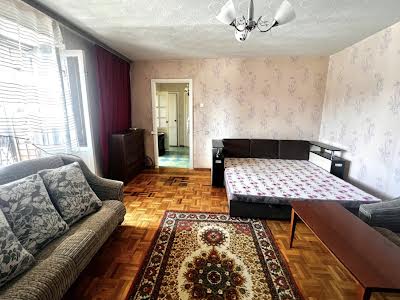 квартира за адресою Межигірська вул., 50