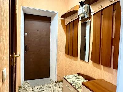 квартира за адресою Набережно-Хрещатицька вул., 35