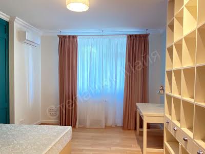 квартира за адресою Авіаконструктора Ігоря Сікорського вул. (Танкова), 1-Б