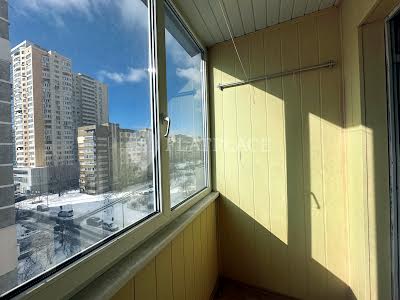 квартира за адресою Григоренка Петра просп., 25А