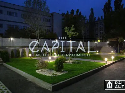 комерційна за адресою Старокиївська, 10