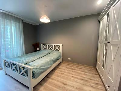 квартира за адресою Київ, Практична вул., 3