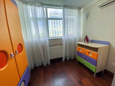 квартира за адресою Рибальська вул., 8