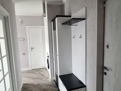 квартира за адресою Анни Ахматової вул., 16-В