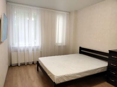 квартира за адресою Регенераторна вул., 4