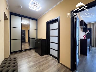 квартира за адресою Воскресенська вул., 18