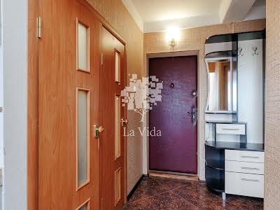 квартира за адресою Празька вул., 25/2