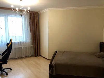 квартира за адресою Срібнокільська вул., 1