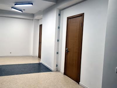 комерційна за адресою Михайла Брайчевського вул. (Металістів), 22
