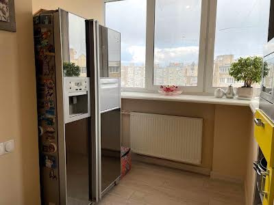 квартира по адресу Драгоманова ул., 17