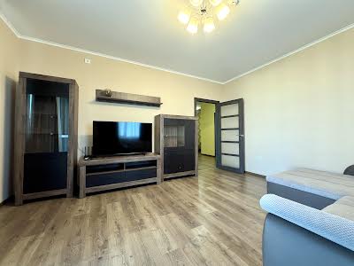 квартира по адресу Ревуцкого ул., 40-Г