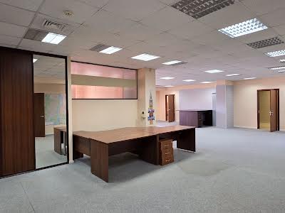 комерційна за адресою Івана Пулюя вул., 5