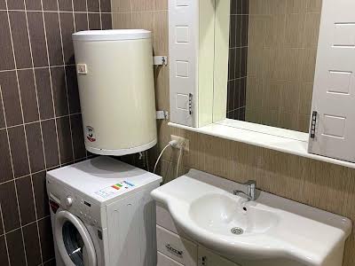 квартира за адресою Драгоманова вул., 12