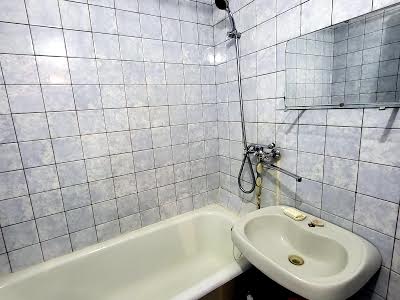 квартира по адресу Быкова Леонида бульв., 5