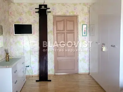квартира по адресу Ивана Миколайчука ул. (Серафимовича), 13-А