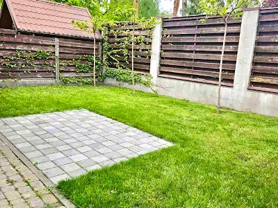будинок за адресою Патріотів