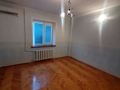 будинок за адресою Великолузька вул., 37