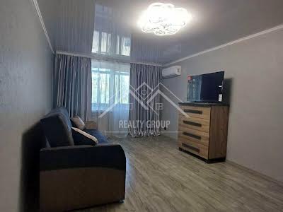 квартира за адресою Українська вул., 118