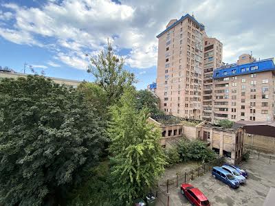 квартира за адресою Київ, Дмитрівська вул., 66а