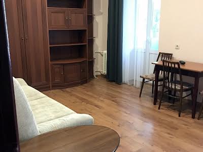 квартира за адресою Студентська вул., 11