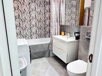 квартира по адресу Драгоманова, 10