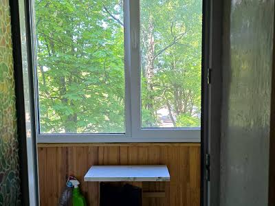 квартира за адресою Романа Ратушного вул. (Волгоградська), 33