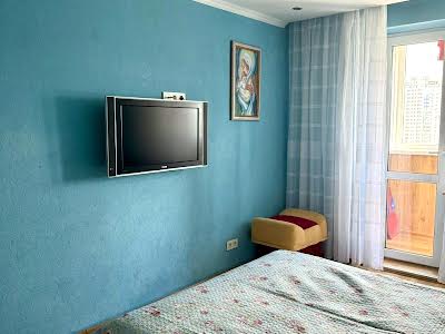 квартира по адресу Героев Днепра ул., 38-Б