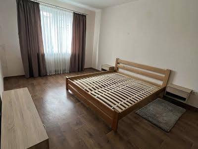 квартира за адресою Ревуцького вул., 54-А