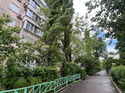 квартира за адресою Мілютенка вул., 10/1